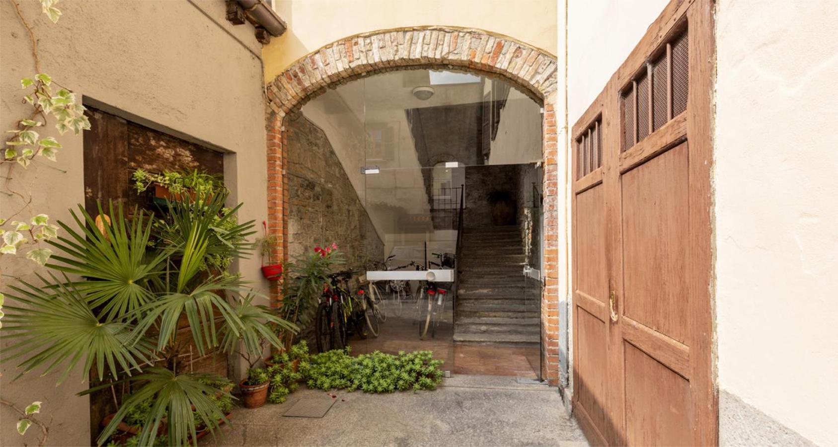 Charming Joivy Flat Next To Duomo Di Como Eksteriør bilde